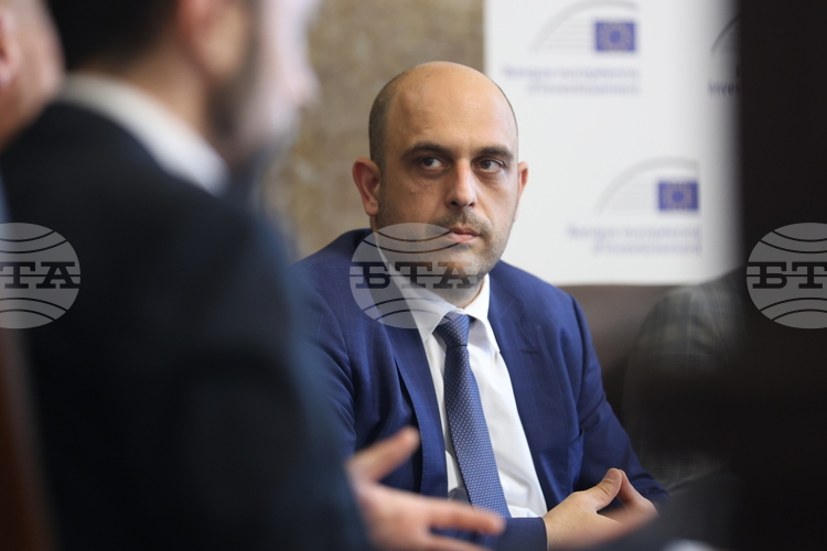 България отваря врати за повече чуждестранни студенти: Деканът на Стопанския факултет