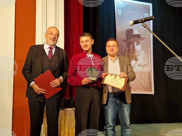 Закрито осмото издание на Националния фестивал на старата градска песен в Свищов