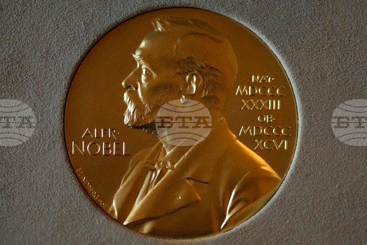 Нобеловата награда за икономика 2025: Йоел Мокир, Филип Агион и Питър Хауит с признание за иновации