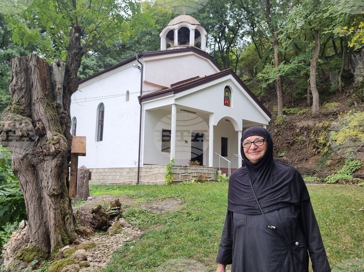 Празник на манастира „Света Петка“ в Пернишкия квартал Калкас