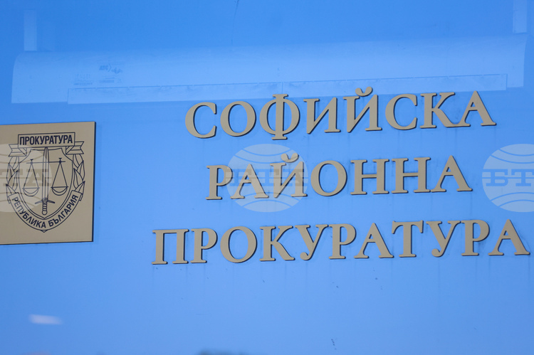 Мъж обвинен за жесток побой над жена в София: Прокуратурата настоява за постоянен арест