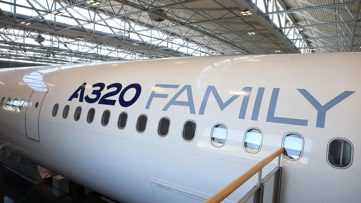 Глобален проблем с Airbus A320: 100 самолета спрени заради софтуерен дефект
