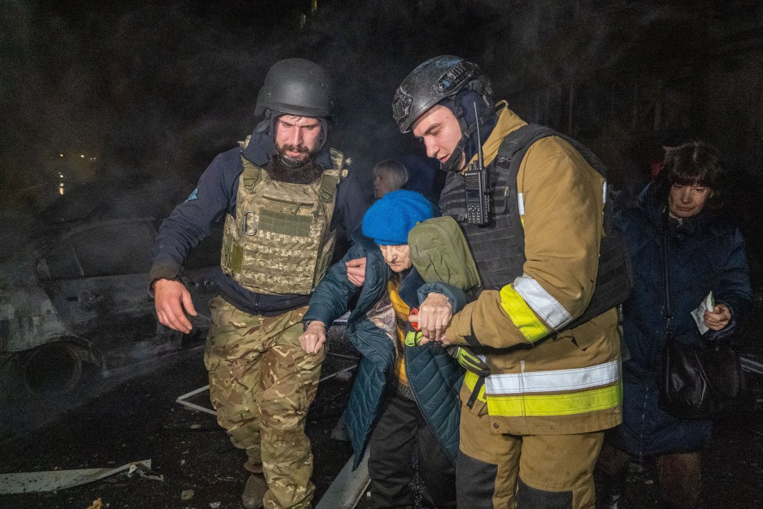 Масирани руски удари в Харков: 4 жертви и 17 ранени, напредък в преговорите за мир
