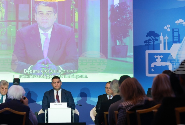 ЕК осигурява значителна подкрепа за водния сектор в България