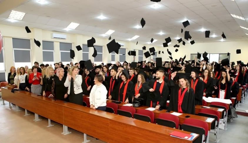 Медицинският колеж в Пловдив дипломира 122-ри випуск на тържествена церемония