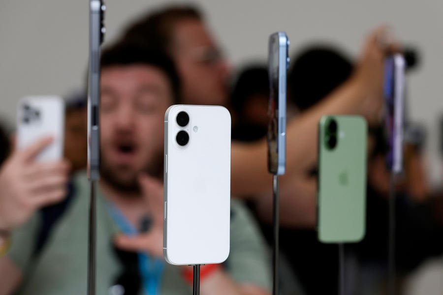 Apple срещу Samsung: iPhone 17 и Galaxy S25 в битка за надмощие