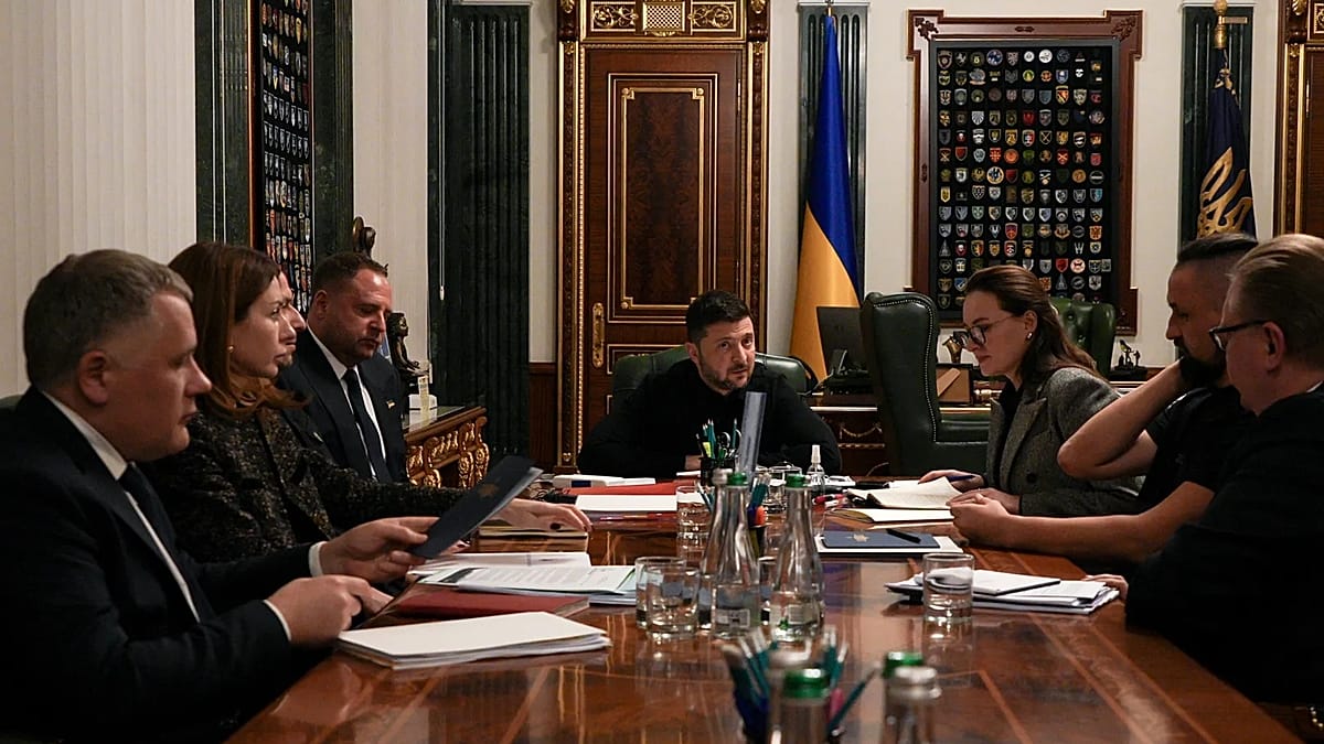 Зеленски обявява мащабни промени след оставката на началника на кабинета