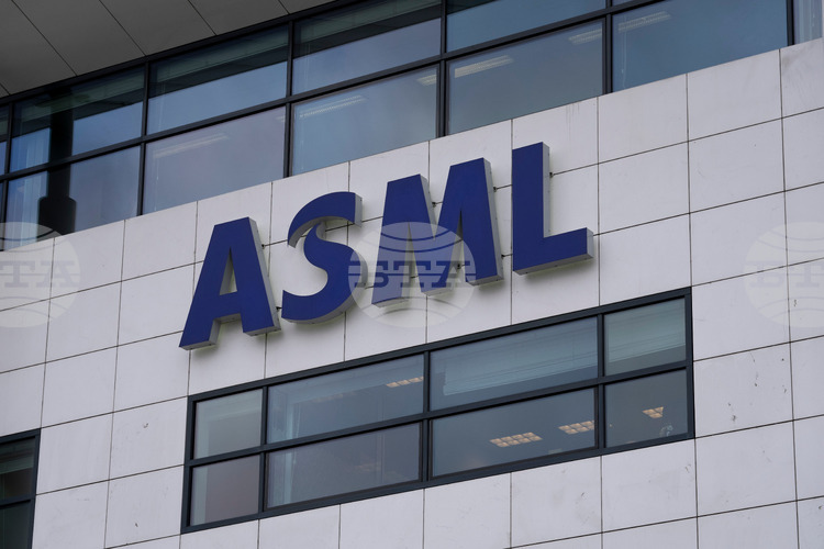 ASML обявява съкращения и ръст на поръчките заради изкуствения интелект