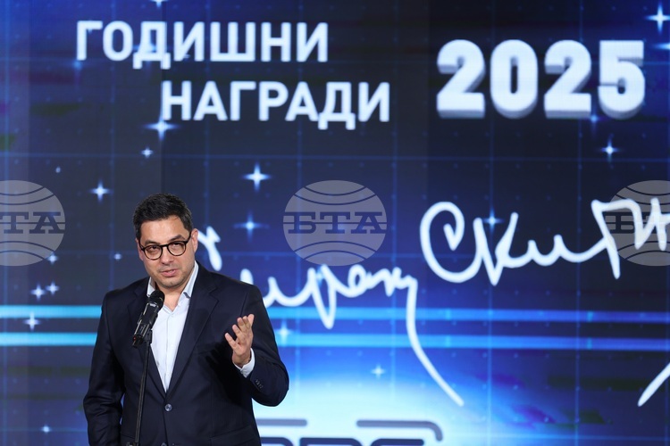 Бойко Василев получи награда за професионализъм в ефира на церемонията „Сирак Скитник“