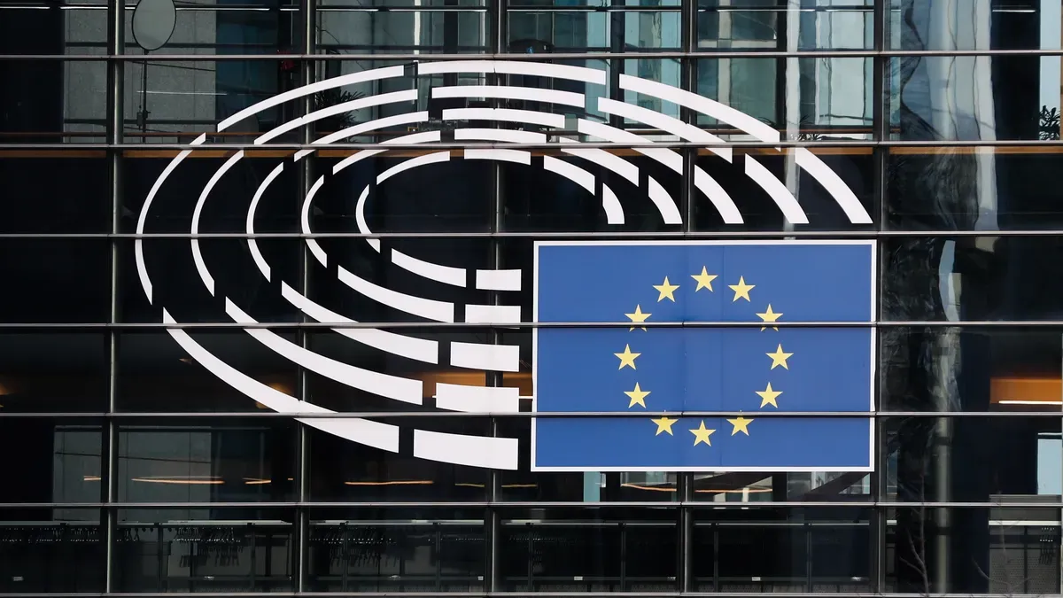 Европейският парламент замразява търговското споразумение със САЩ: Отговор на заплахите на Тръмп