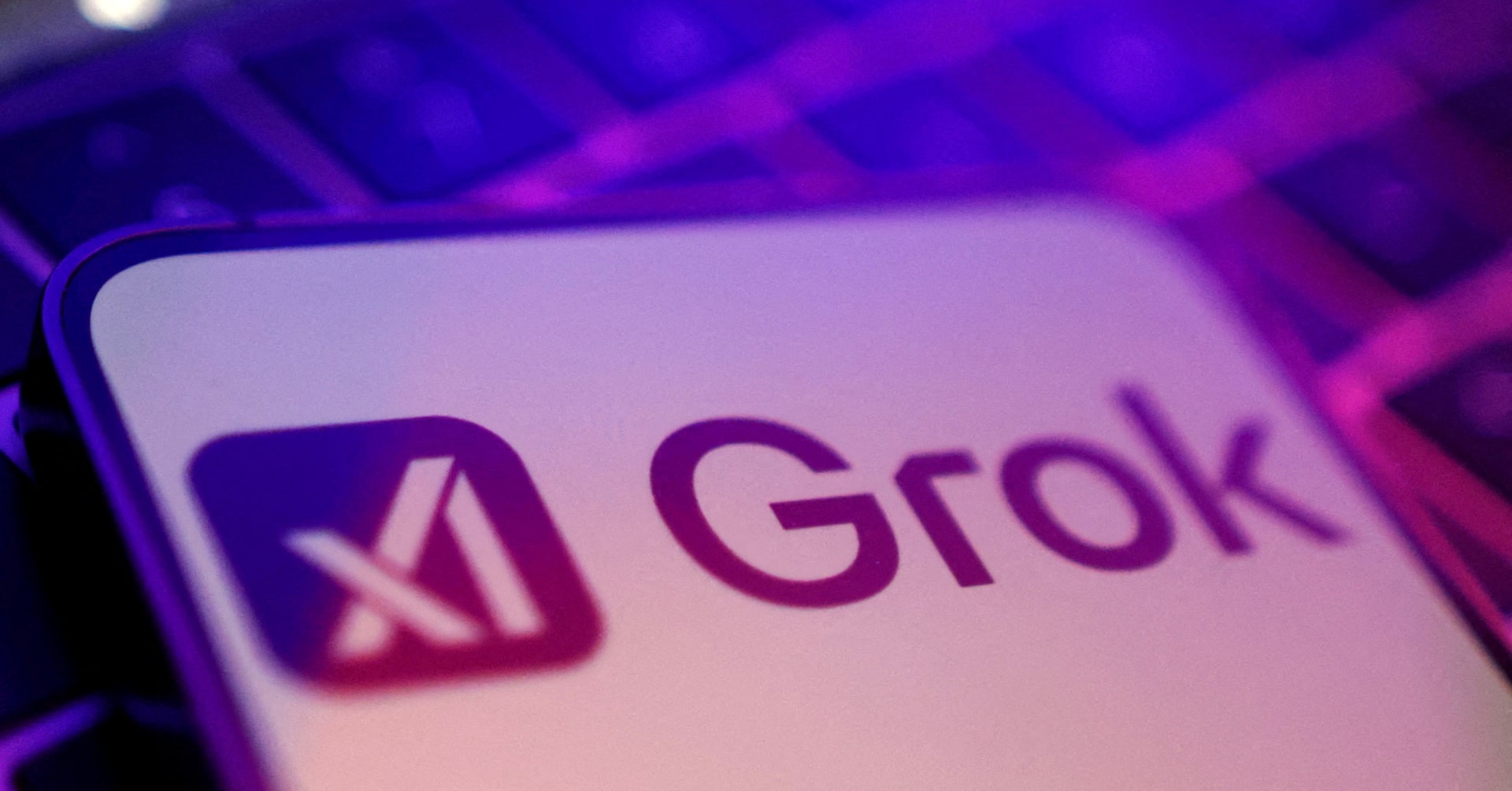 Филипините възстановяват достъпа до AI чатбота Grok след подобрения в безопасността