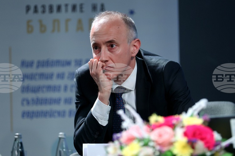 Министър Вълчев: Образователната система трябва да е по-отворена за иновации