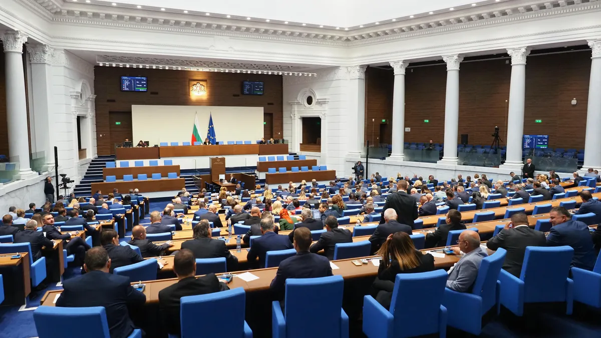 Депутатите се завръщат: Новият парламентарен сезон започва с мандатни предизвикателства