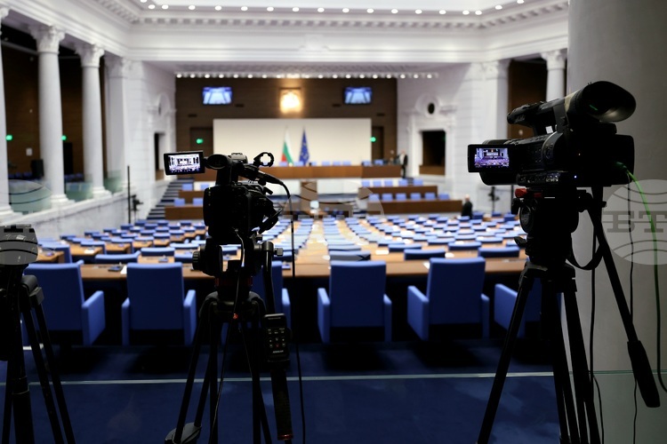 Парламентът обсъжда ключови промени в закона за киберсигурност