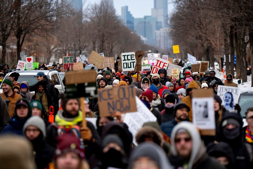 Протестна вълна в САЩ след убийството на активистка: Глобални реакции