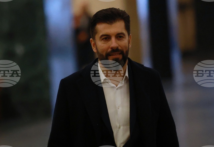 Съдът разпита полицаи по делото срещу Кирил Петков за длъжностни престъпления