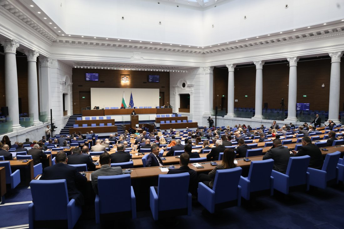 Политически сблъсък в НС заради кризата с боклука в София