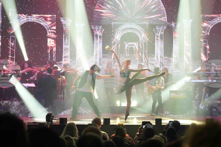 Мюзикълът „Rock Sensation – договорът“: Пътешествие през златните години на рокендрола
