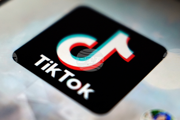 TikTok въвежда нови възрастови ограничения в Европа под регулаторен натиск