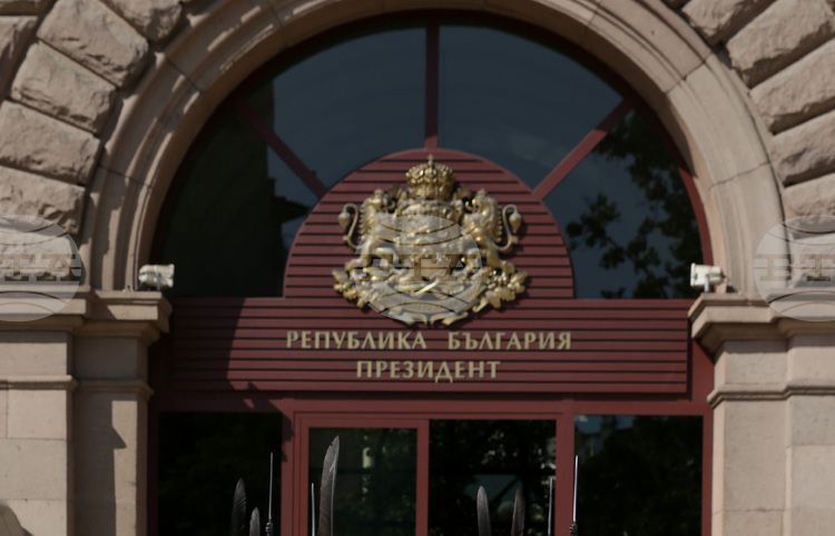 Президентът Радев поканен от Тръмп да представлява България в Съвета за мир