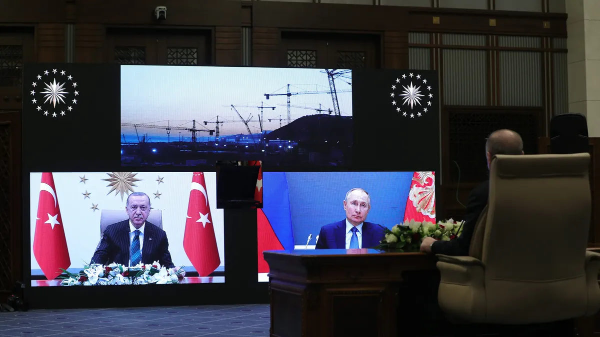 Русия ще спечели над 180 млрд. долара от АЕЦ „Аккую“, твърди турски опозиционер