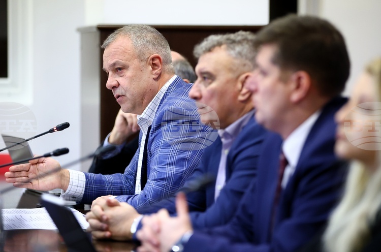 Емил Кошлуков: Изкуственият интелект няма да замени хората, но ще промени медиите