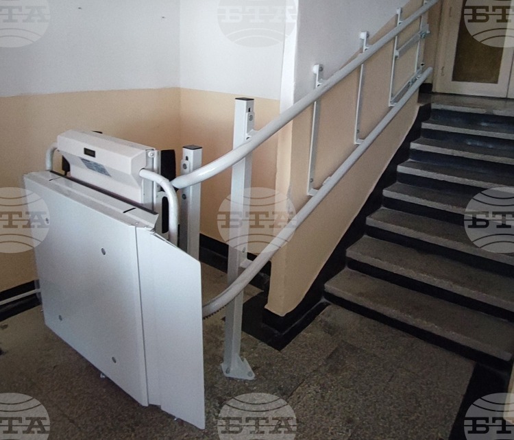 Социалното министерство отпуска до 51 200 евро за достъпна жилищна среда за хора с увреждания