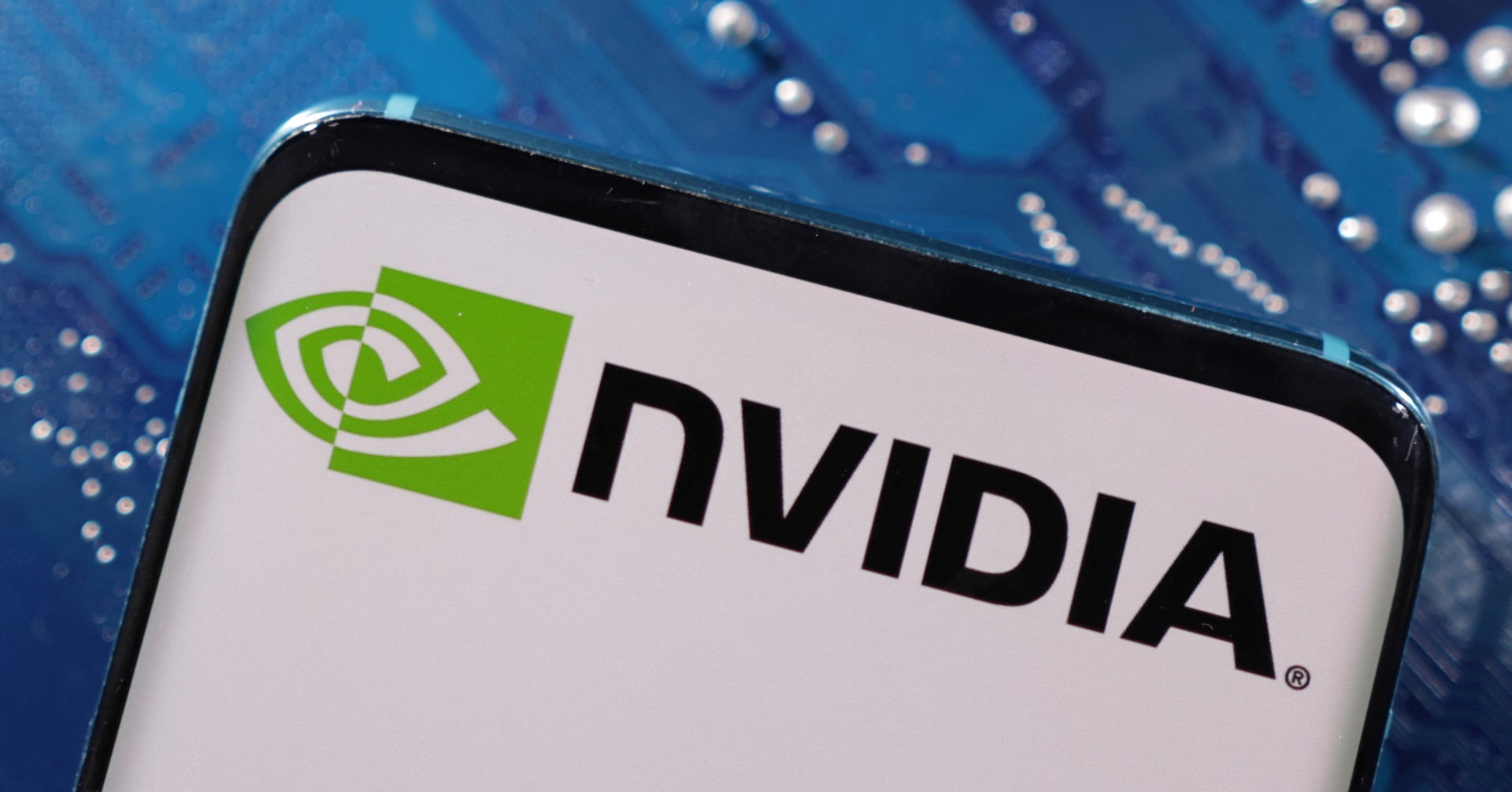 Nvidia планира инвестиция от $20 милиарда в OpenAI: Какво означава това за бъдещето на AI?