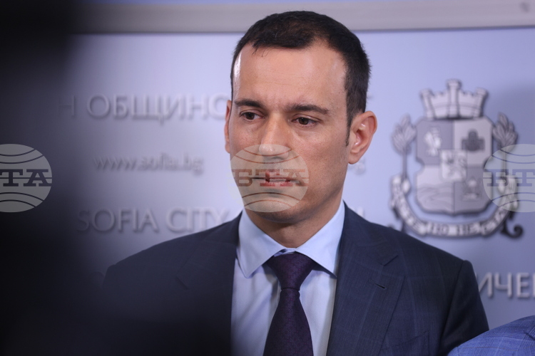 Кметът на София настоява за действия след палежа на автомобила на кмета на Бистрица