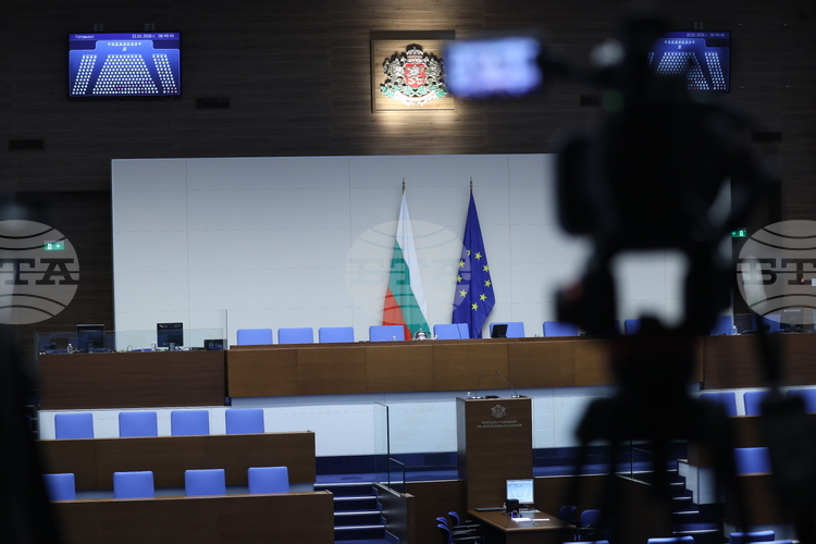 Парламентът обсъжда ключови изменения в Изборния кодекс за секции извън ЕС