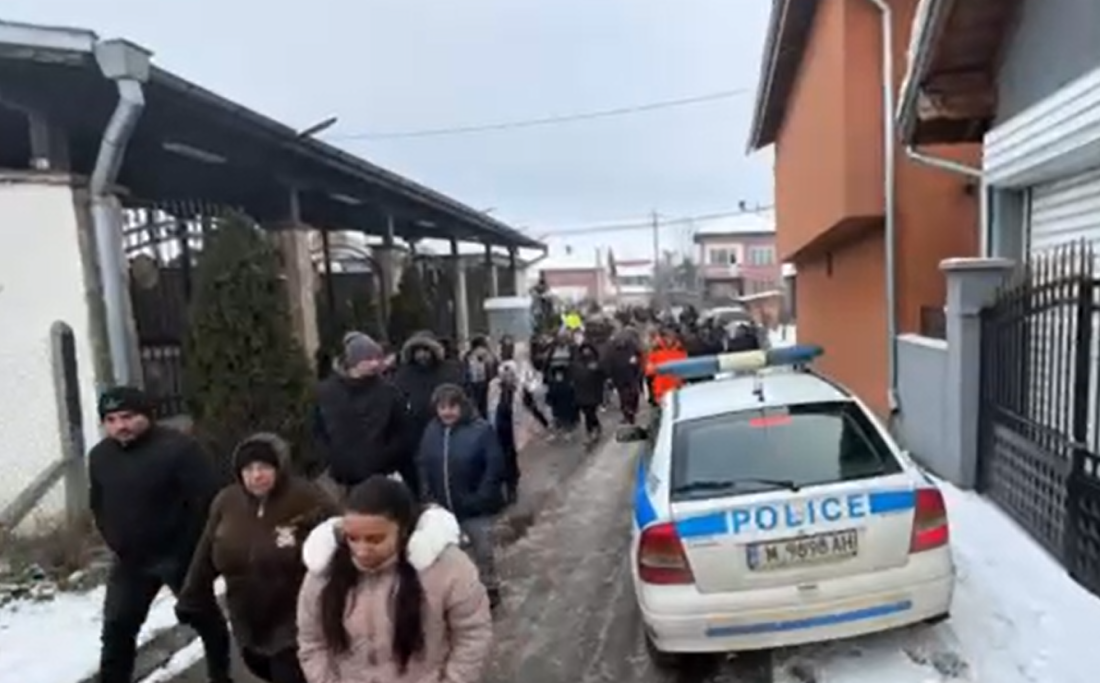 Протест в Лом: Жители недоволни от освобождаването на мъж, обвинен в блудство с деца