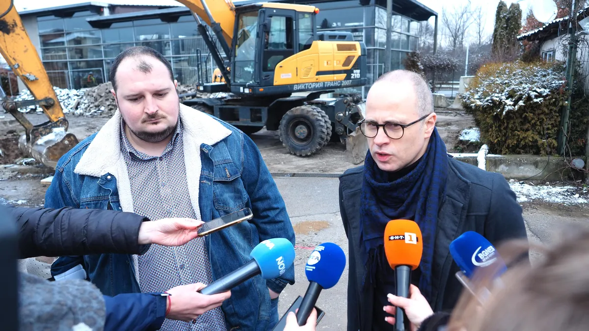 Разчистване на незаконна постройка за бул. 'Тодор Каблешков' в София
