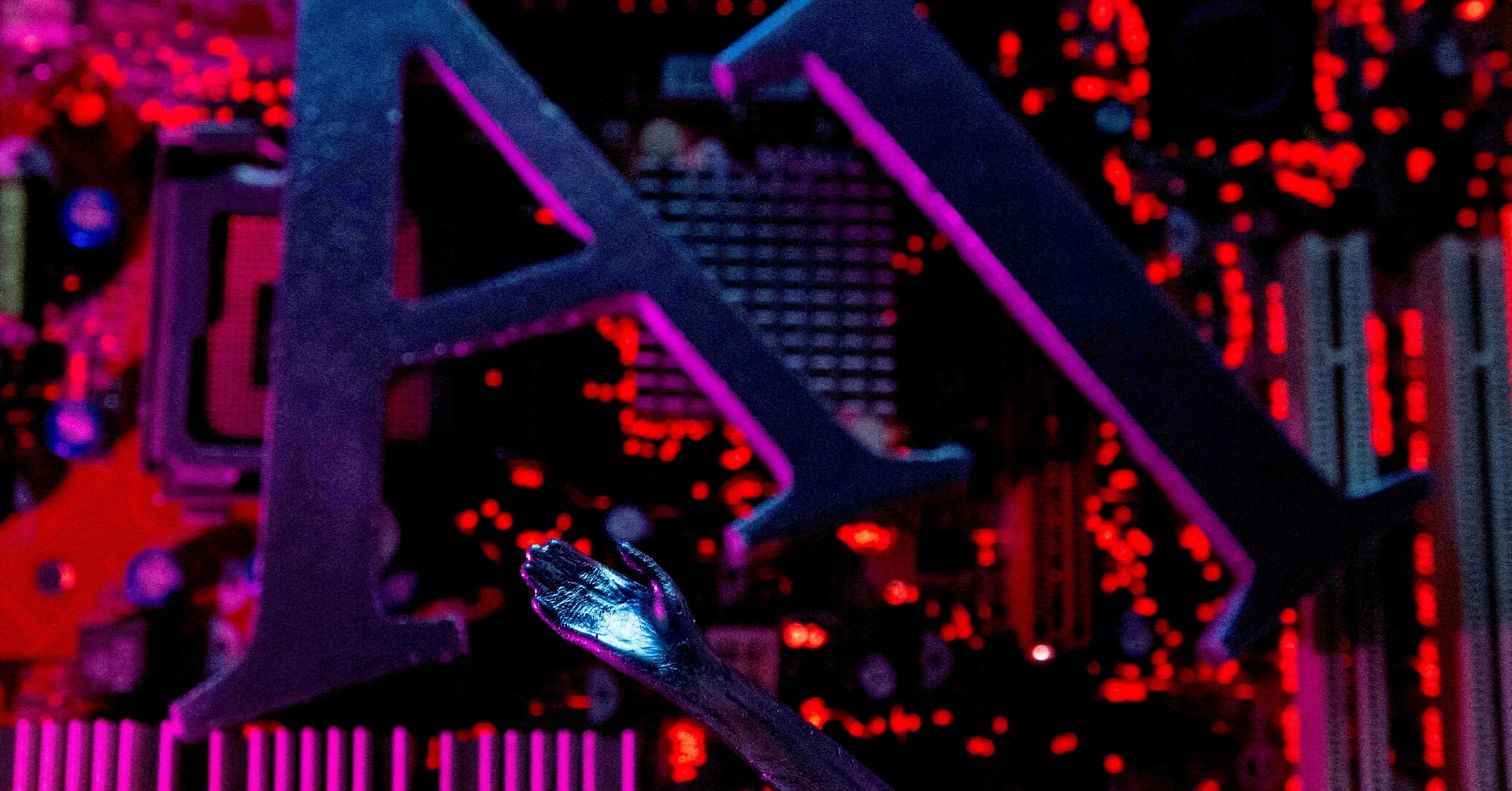 Глобални софтуерни и данни компании под натиск: Страхове от AI и $600 милиарда инвестиции