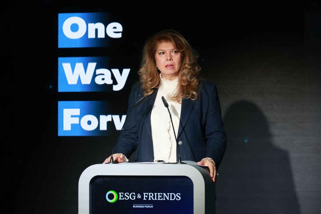 Президентът Илияна Йотова обсъжда проблемите с водата на форум ESG & Friends