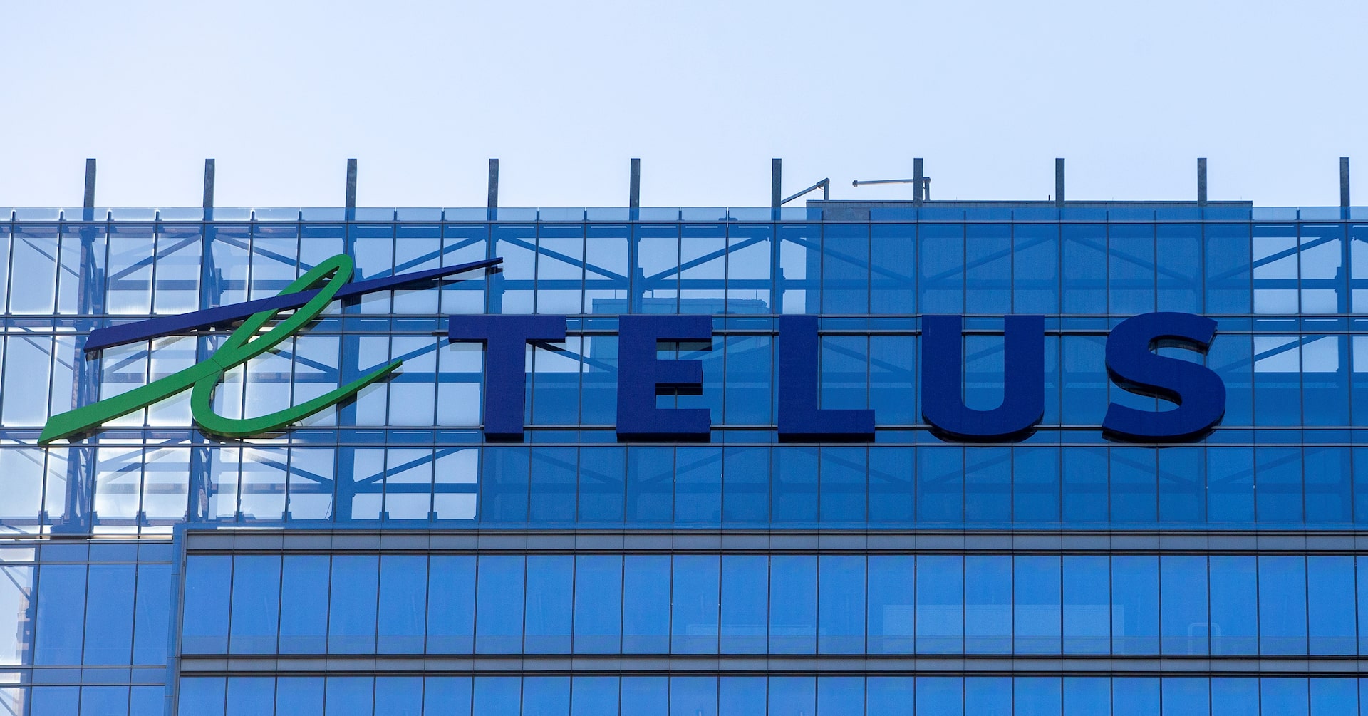 Telus разследва хакерска атака на своите системи