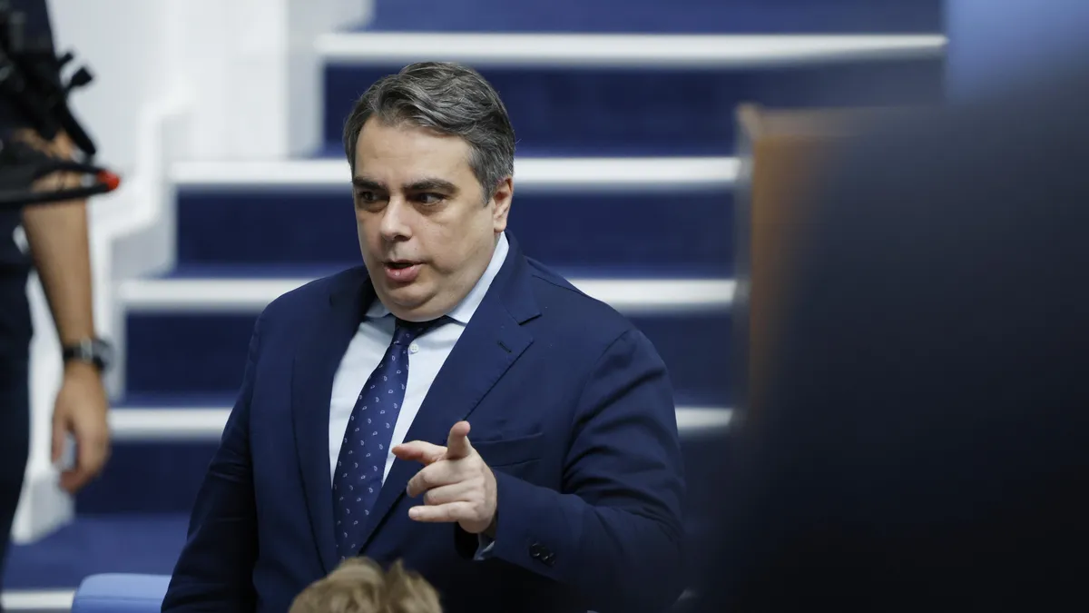 „Продължаваме промяната“ анализира изборите и планира стратегия за президентския вот
