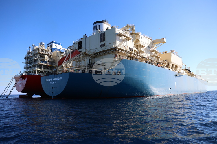 „Шел“ достави втечнен природен газ от САЩ на LNG терминала в Александруполис