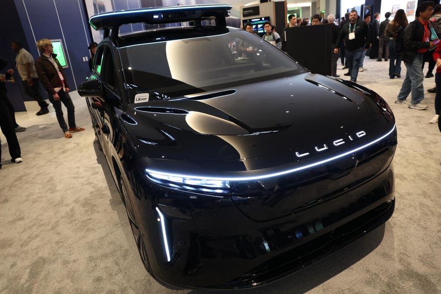 Waymo и Uber подкрепят спорни закони за роботаксита в САЩ